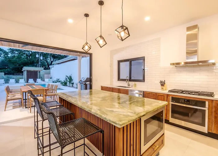 Villa Modern New In Playa Close To Potrero (Guanacaste)