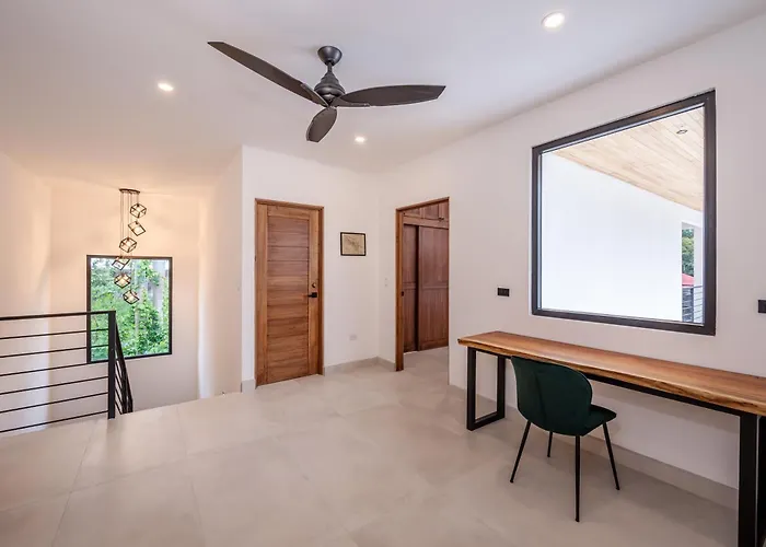Modern New In Playa Close To Villa