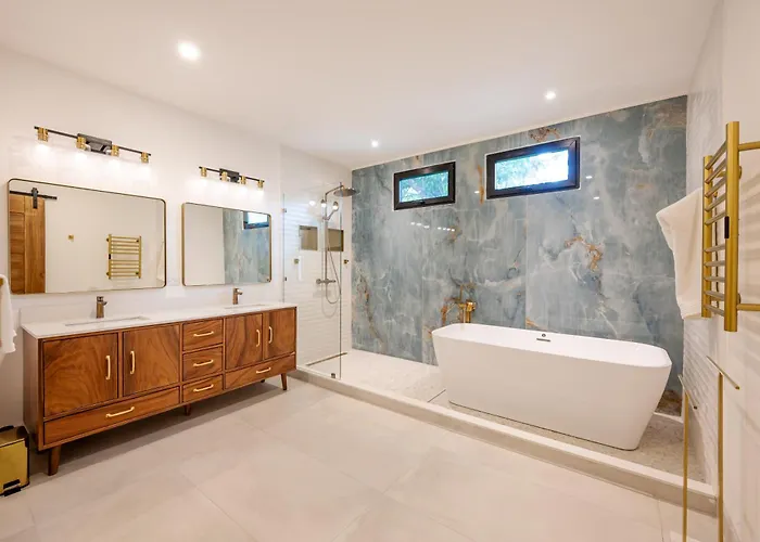 Modern New In Playa Close To *
