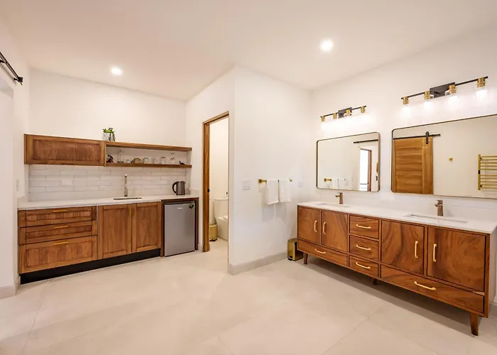 Modern New In Playa Close To